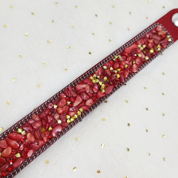 Red Leather & Gem Bracelet *NEW* Adjustable Size* - Picture 2 of 5
